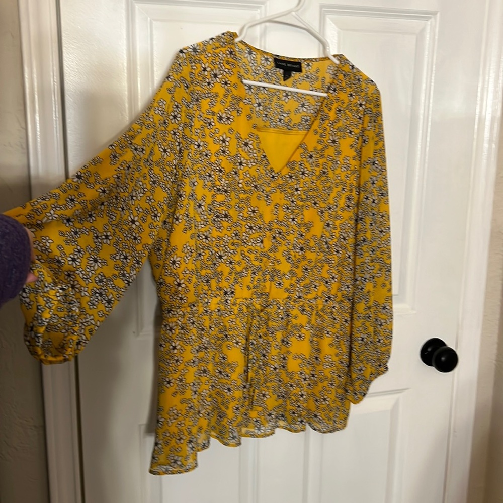 Lane Bryant Size 16 Yellow Floral Baby Doll Drawstring Blouse. Built in lining.